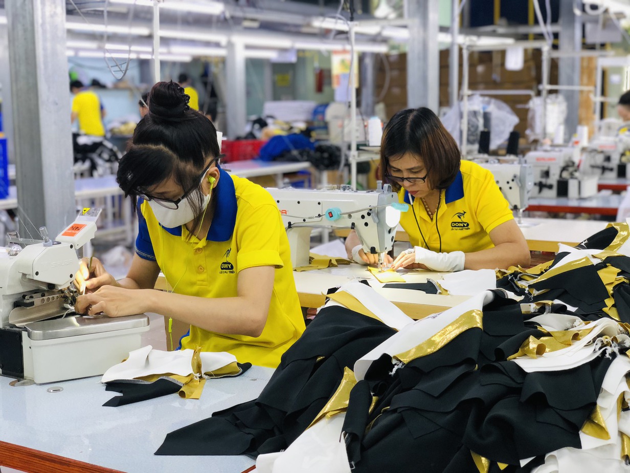 DONY GARMENT FACTORY IS Busy LAST DAYS OF MARCH 2023
