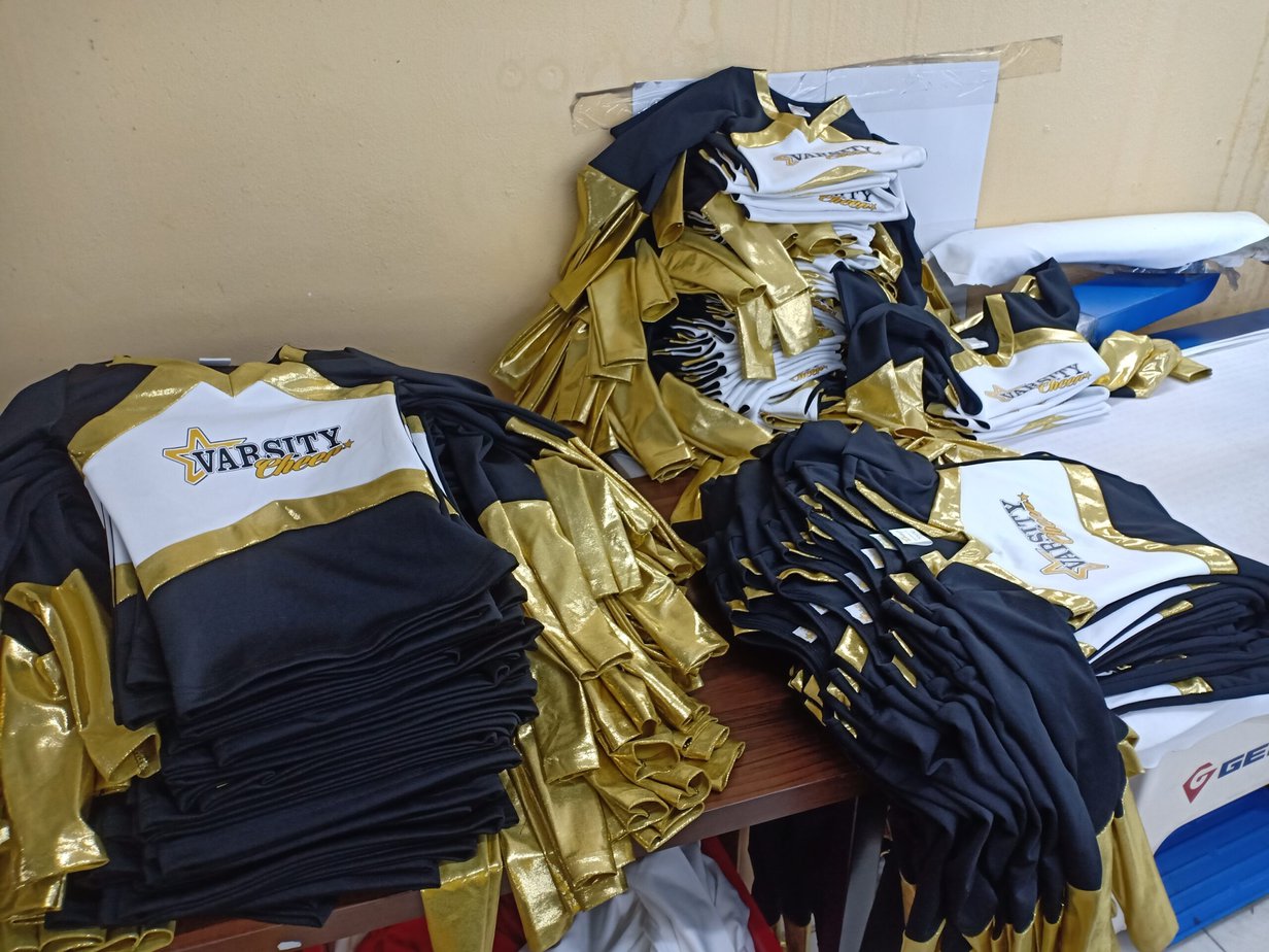 - Exporting To The USA Orders Of Cheerleader Uniforms In Early November