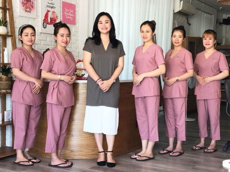 Customer pleasure is the foundation of every flourishing organization, and salon and dental uniforms are crucial to improving the client experience.