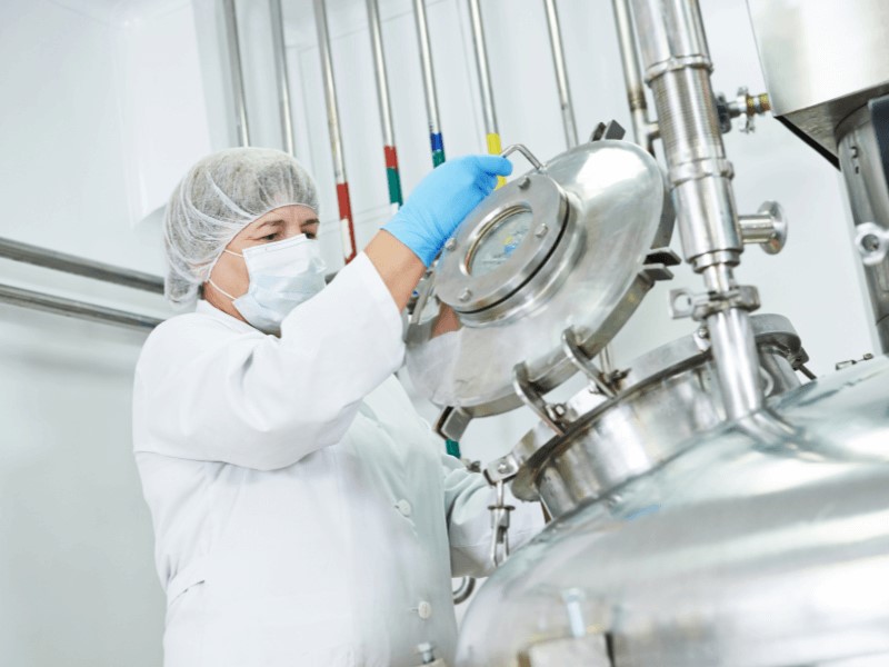 Regulatory organizations frequently demand cleanroom clothes.