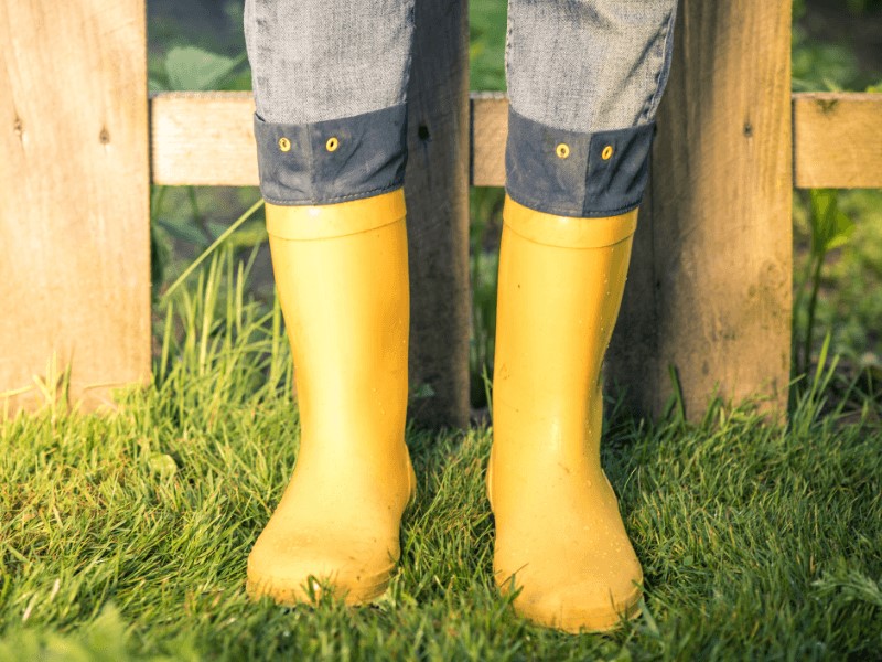 Shoes or boots for gardening should be comfortable and offer sufficient foot support.