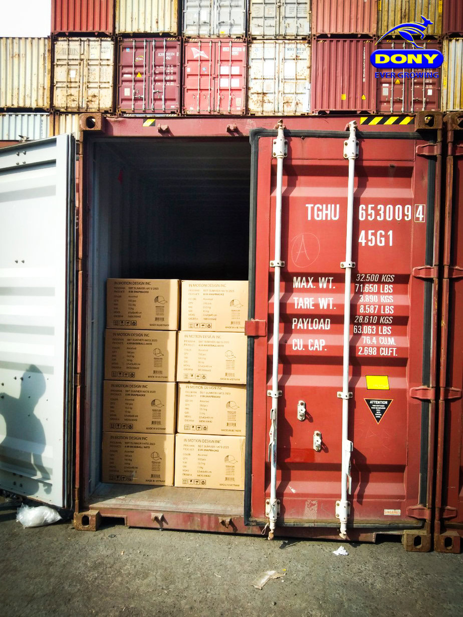 - Exporting Nearly 200.000 Hats To The US Market In The First Days Of The New Year