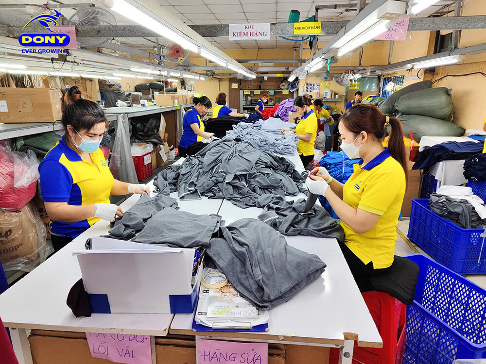 - Accessing Russian Market With The Huge Order 45,000 Polo Shirts Before The New Year