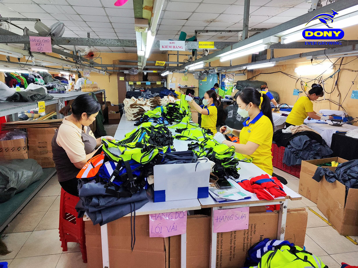 - Manufacturing Reflective Safety Vest For The Subsidiary Of Samsung Group