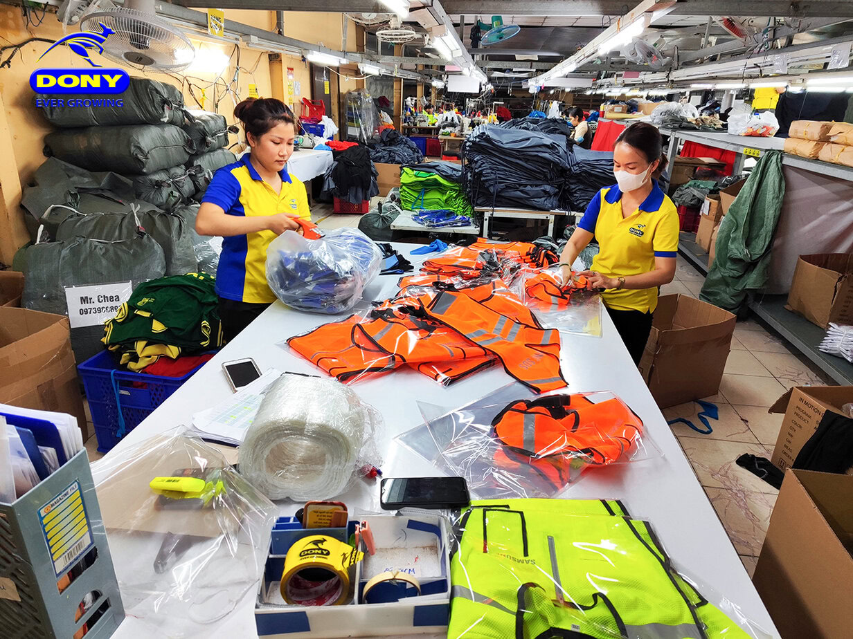 - Manufacturing Reflective Safety Vest For The Subsidiary Of Samsung Group