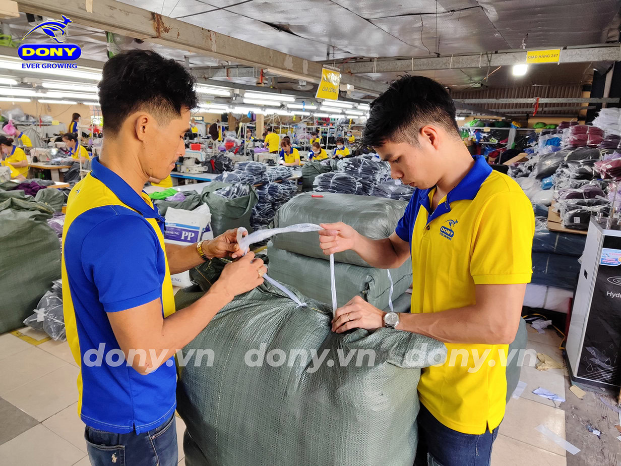 - EXPORTING THE GOODS TO INTERNALTIONAL MARKETS 2024