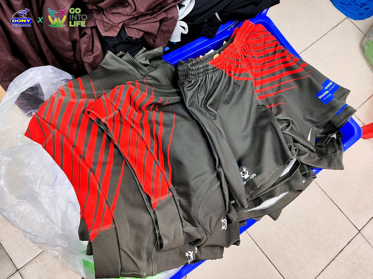 - BECOME THE SUPPLIER FOR A SPORTS UNIFORMS BRAND IN FRANCE