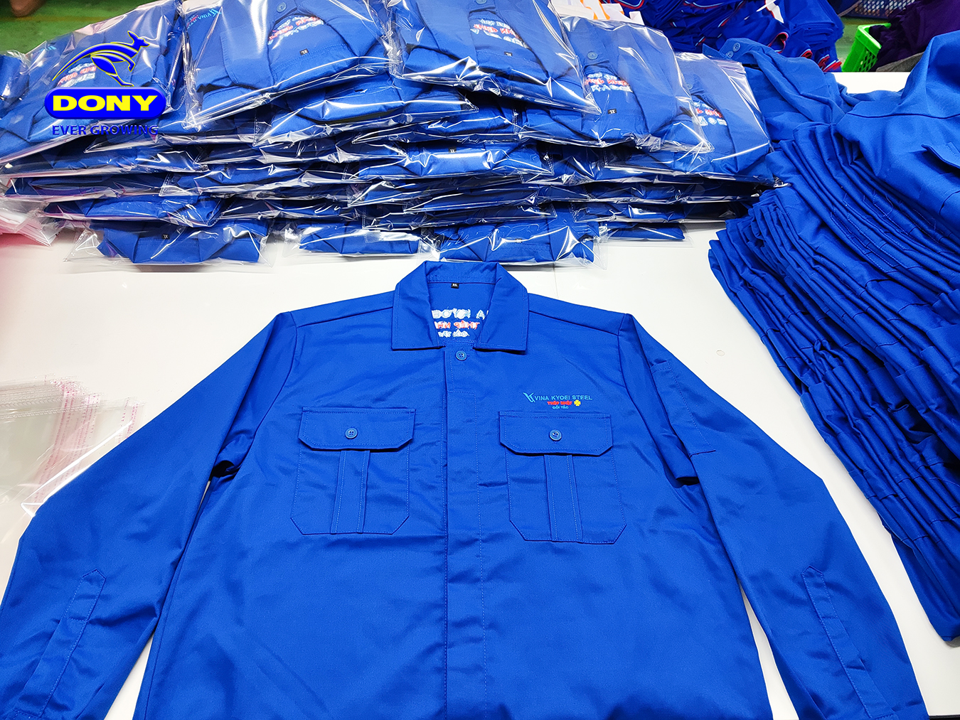 - NOT JUST T-SHIRTS — DONY DELIVERS TOP-QUALITY PROTECTIVE WORKWEAR AS ALWAYS! - NOT JUST T-SHIRTS — DONY DELIVERS TOP-QUALITY PROTECTIVE WORKWEAR AS ALWAYS!
