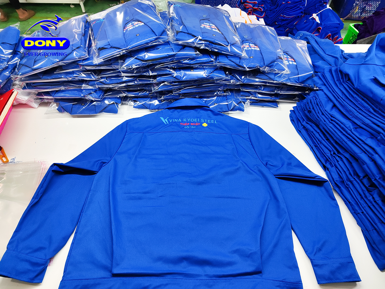 - NOT JUST T-SHIRTS — DONY DELIVERS TOP-QUALITY PROTECTIVE WORKWEAR AS ALWAYS! - NOT JUST T-SHIRTS — DONY DELIVERS TOP-QUALITY PROTECTIVE WORKWEAR AS ALWAYS!